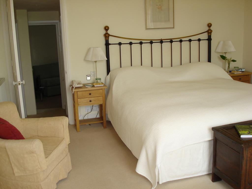 Whimple Larkbeare Grange Bed And Breakfast الغرفة الصورة